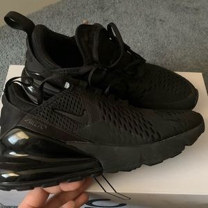 Black Nike Air Max 270 size 6.5
